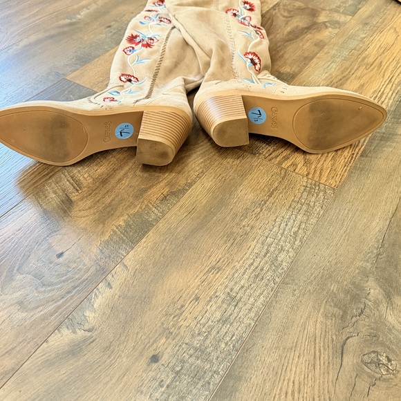 OTK Over the Knee Country Western Embroidered floral tan suede boots cottagecore - Picture 3 of 6